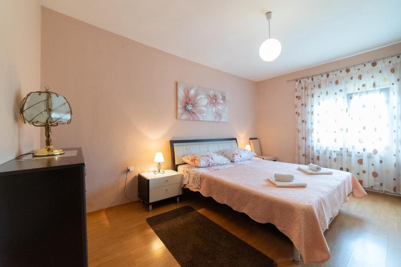 Holiday House Meri, 5+2, 本科瓦茨 外观 照片